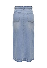 Jupe en denim bleu clair à coupe droite, longueur genou, avec deux poches arrières et une taille avec un détail élastique.