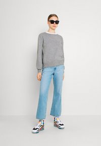 Vero Moda VMBRILLIANT LS BOATNECK - Maglione - light grey melange