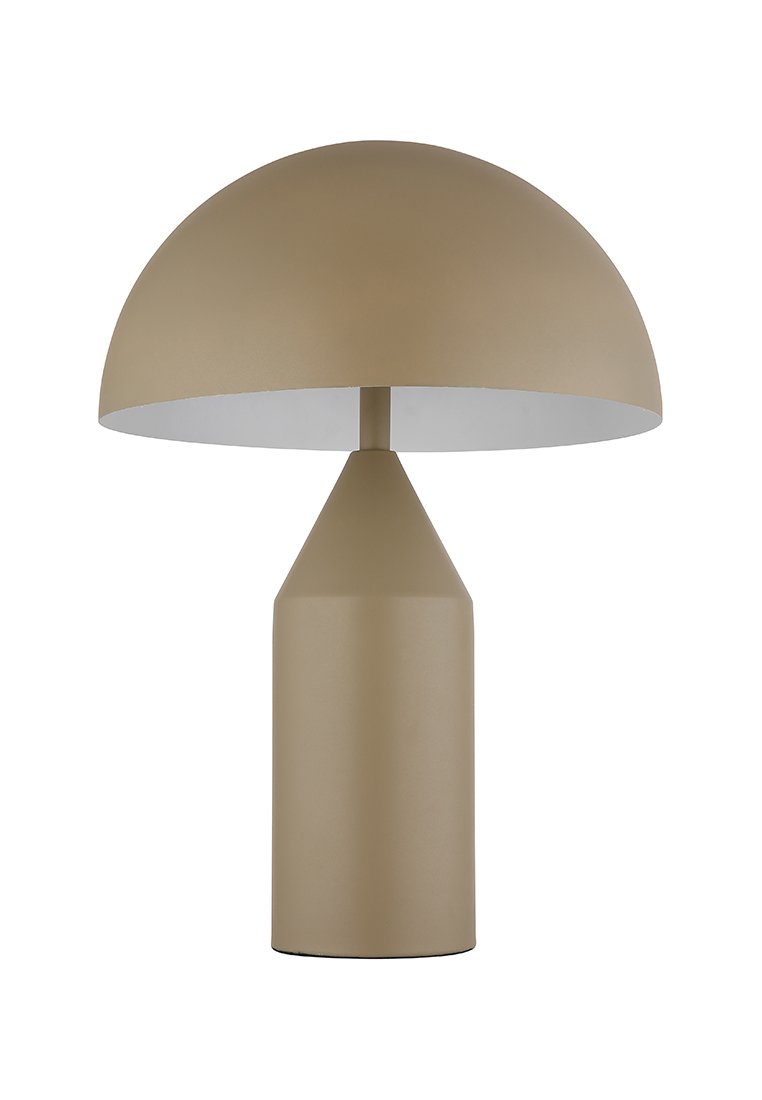 Tafellamp met een beige metalen voet en een grote koepelvormige kap. Heeft een gladde textuur en een conische stam. Accenten in matte afwerking.