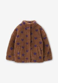 Veste en polaire brune avec des motifs de cœurs violets, col haut et poches latérales. Texture douce, design décontracté et coupe relaxée.