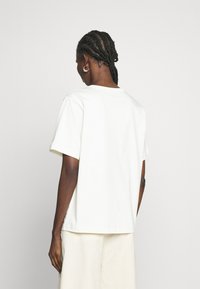 Marimekko ERNA RELAXED - Printtipaita - off white/black