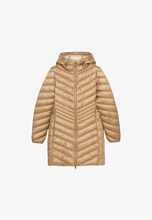 Manteau beige rembourré avec capuche, doté d'une fermeture éclair et de piqûres en chevrons. Matériau léger avec des manches longues et une coupe décontractée.