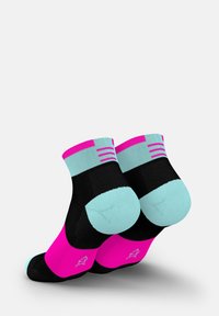 Kniestrümpfe in Schwarz mit hellblauen Bündchen und leuchtend pinken Akzenten. Mit gestreiftem Design am Bündchen und Logo-Detail an der Sohle.