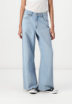 Curve Love High Rise Wide Leg Jean - Wide Leg - blue denim