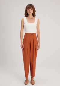 adL WITH POCKET - Chino - cinnamon