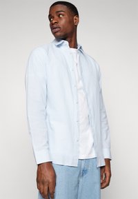 Selected Homme SLHNEW CLASSIC  - Marškiniai - skyway