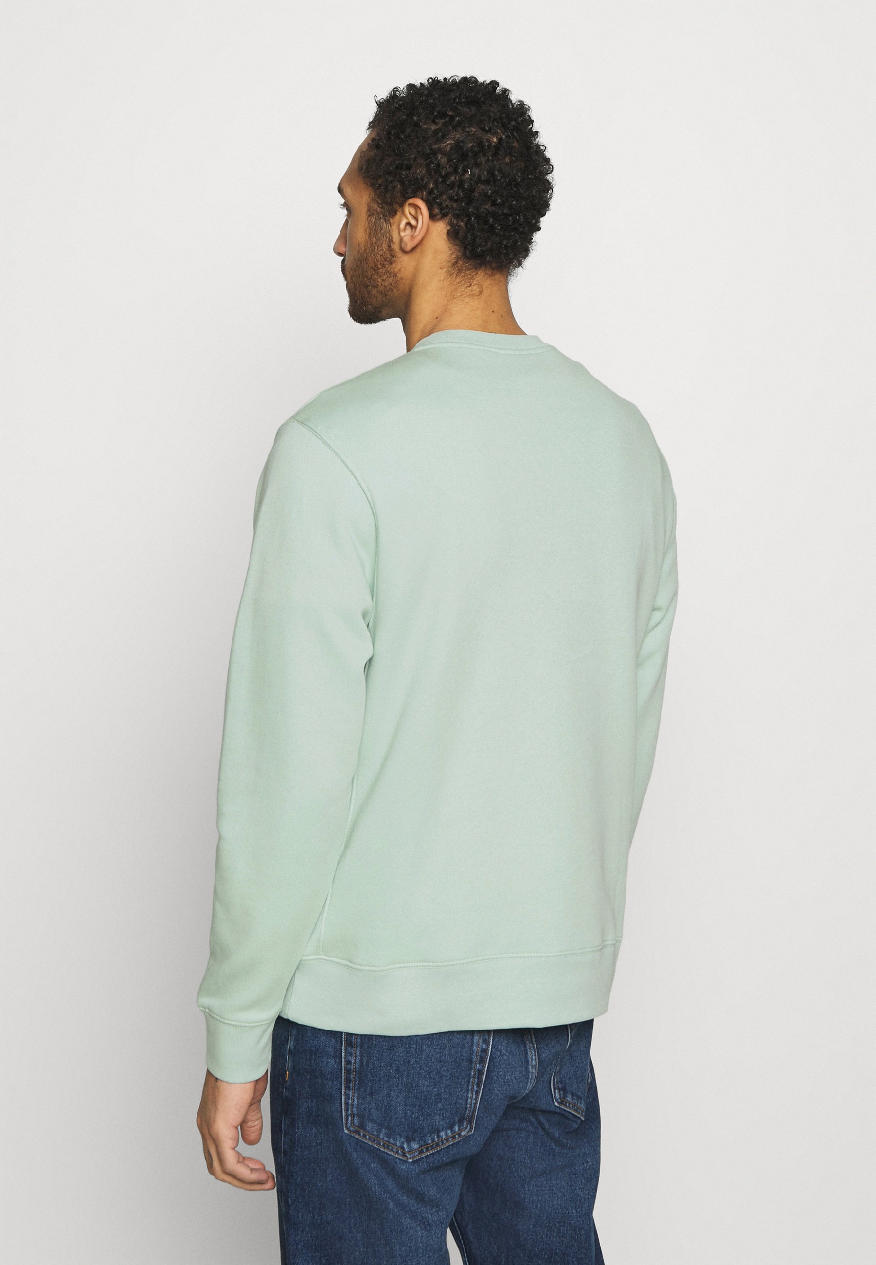 nsw club crew neck pistachio frost white
