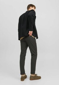 Jack & Jones JPSTMARCO JJFURY ANA - Chino - mulch