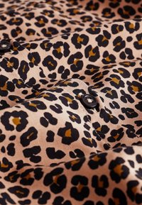 Next SHIRRED SLEEVE  - Denné šaty - animal print