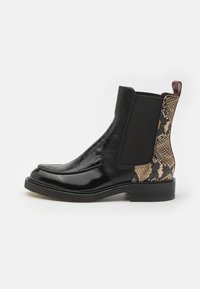 Billi Bi Klassikalised poolsaapad - black/beige/red