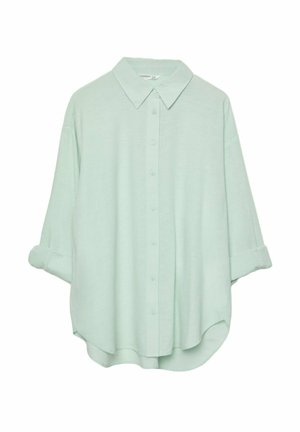 Miętowa koszula z guzikami, z kołnierzykiem, z podwiniętymi rękawami i luźnym krojem. Wykonana z lekkiej, miękkiej tkaniny o gładkiej fakturze.
