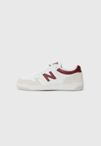 BB480 UNISEX - Športni copati - white