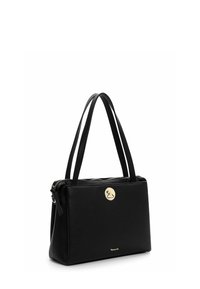 Sac à main en cuir noir avec deux poignées supérieures, logo circulaire doré près du centre supérieur et petit nom de la marque doré près du bas.