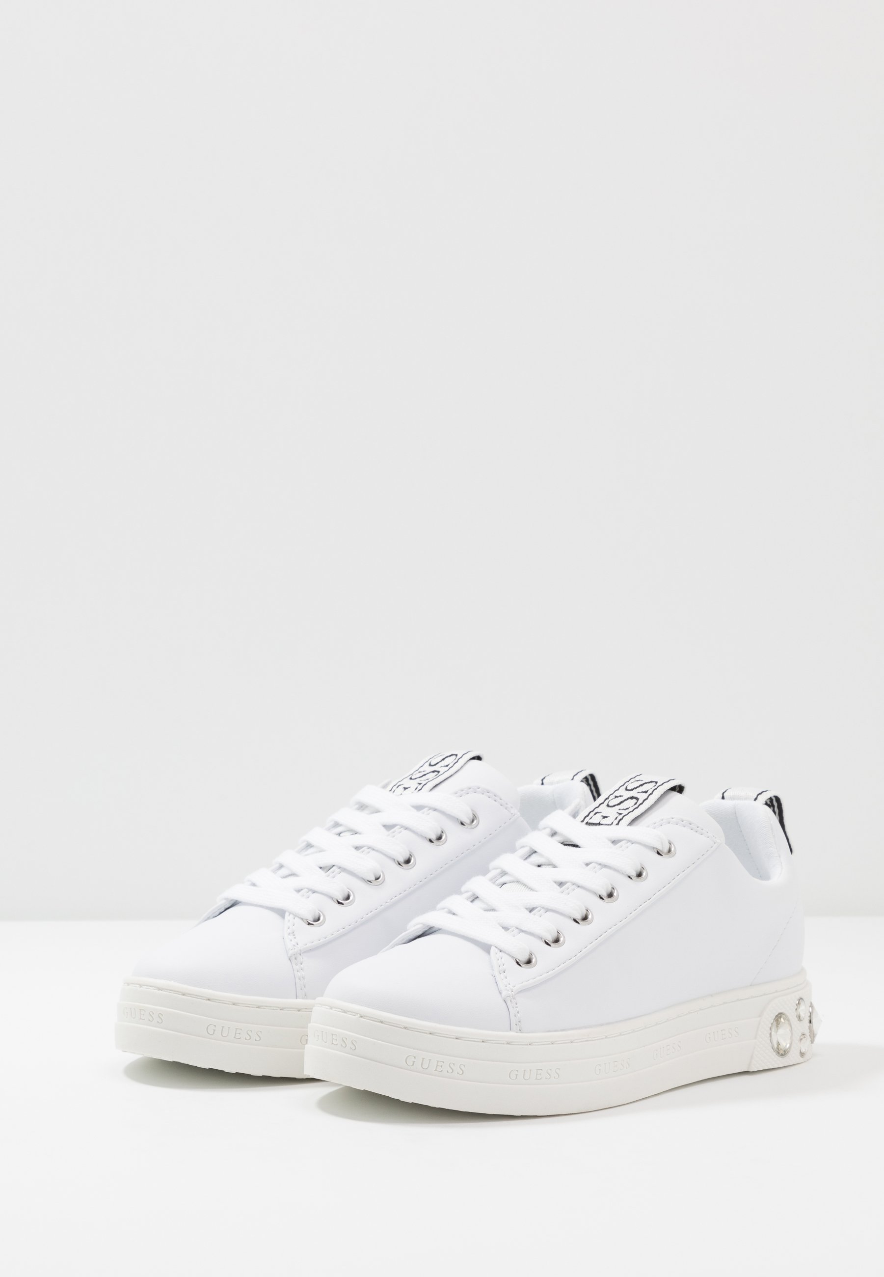 zalando sneakers guess