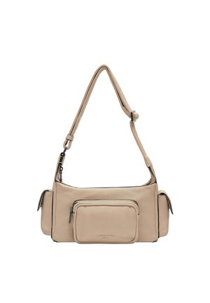 Beige Leder Schultertasche mit verstellbarem Riemen, einem Hauptfach und zwei Seitenfächern; glatte Textur und dezente Markenkennzeichnung auf der Vorderseite.