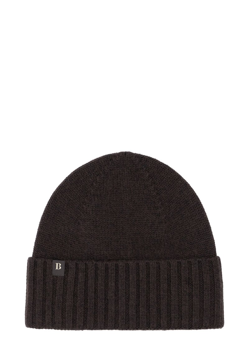 Tumepruun kudumüts ribaga ääress ja peene tekstuuriga. Ees on väike, ristkülikukujuline brändi silt.