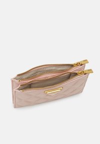 Guess GIULLY ZIP COIN  - Piniginė - light rose