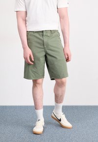 Carhartt WIP - SINGLE KNEE - Denimshorts - park Miniaturebillede 1