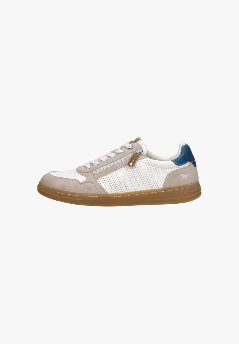 Weiße und beige Sneaker mit perforiertem Design, braunen Akzenten und einer blauen Ferse. Sie verfügen über eine Schnürung vorne und einen seitlichen Reißverschluss. Gummisohle.