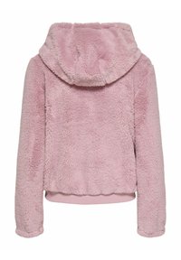 Różowa kurtka polarowa z kapturem, charakteryzująca się miękką, teksturowaną powierzchnią, ściągaczami na mankietach i w dole. Projekt jest prosty i casualowy.