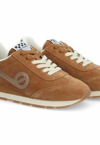 Brown suede sneakers with cream laces, a beige sole, and a logo accent on the side. Classic design with rounded toe and cushioned collar.
