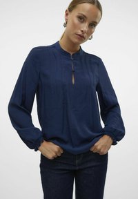Vero Moda Bluse - navy blazer