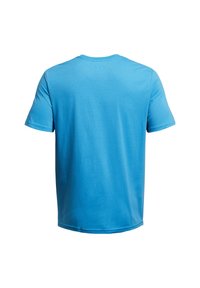 T-shirt med kort ärm i klarblått, tillverkad av mjuk bomull. Har en rundad halsringning och en slät yta utan synliga mönster eller detaljer.