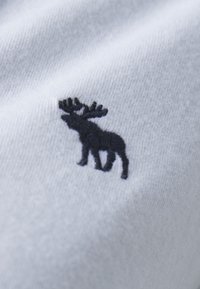 Abercrombie & Fitch ICON V NECK 5 PACK - T-shirt basique - white/navy/black/green/pink