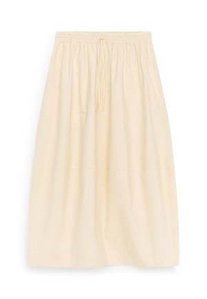 Falda midi color crema con cintura elástica y cordón, que presenta una ligera textura fruncida y un detalle de costura horizontal.