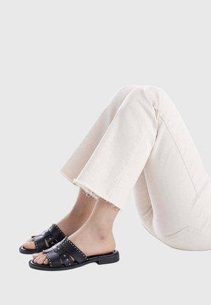 Carmela, SANDALIA DE MUJER PLANO - Sandalias planas - black