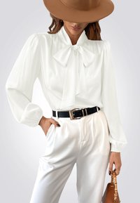 Cupshe Camicetta - white