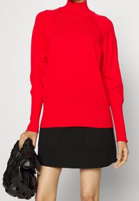 IVY OAK Sweter