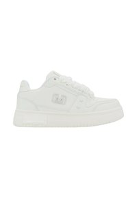 Sneaker bianco con tomaia in pelle liscia, punta tonda, design con lacci, dettagli a stella e suola in gomma spessa.