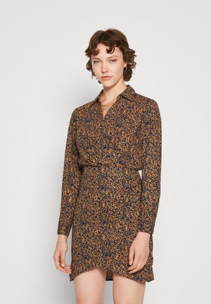 JDY JDYMOCCA FITTED WRAP DRESS - Φόρεμα ημέρας - toasted coconut/black