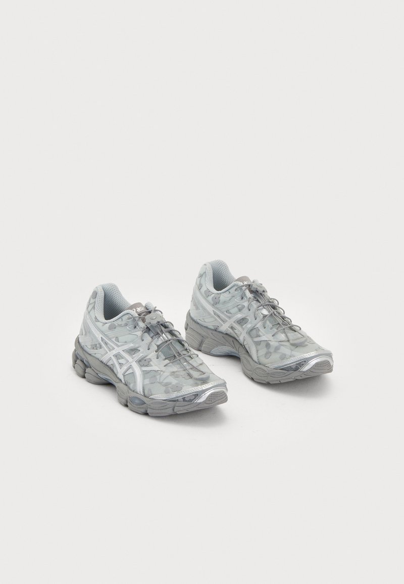 ASICS SportStyle GEL CUMULUS 16 SSCB SIGNATURE SERIES CECILIE BAHNSEN UNISEX - Sporta apavi - glacier grey/steeple grey