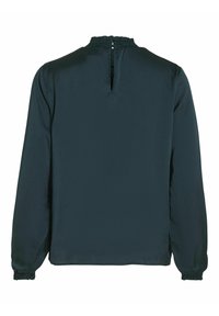 Tmavě zelená blůza s dlouhými rukávy, vysokým límcem a nařasenými detaily. Obsahuje malý rozparek na zadní straně se zapínáním na knoflík a elastické manžety.