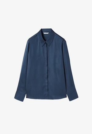 Tummansininen silkki-paita, jossa on muotoiltu kaulus, pitkät hihat ja edessä napitus. Sujuva pinta ilman näkyviä kuvioita tai yksityiskohtia.