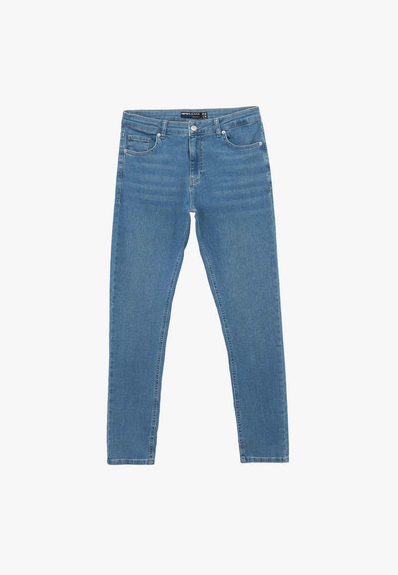 Jeans dritti di colore azzurro chiaro realizzati in denim, con chiusura a bottone, cinque tasche e una leggera sfumatura orizzontale sulla parte anteriore.