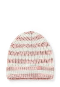 Pruhovaná pletená čepice v růžové a kr émové barvě, s měkkou texturou, ohrnutým lemem a malou textilní štítkem po straně.