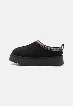 Loafers - black
