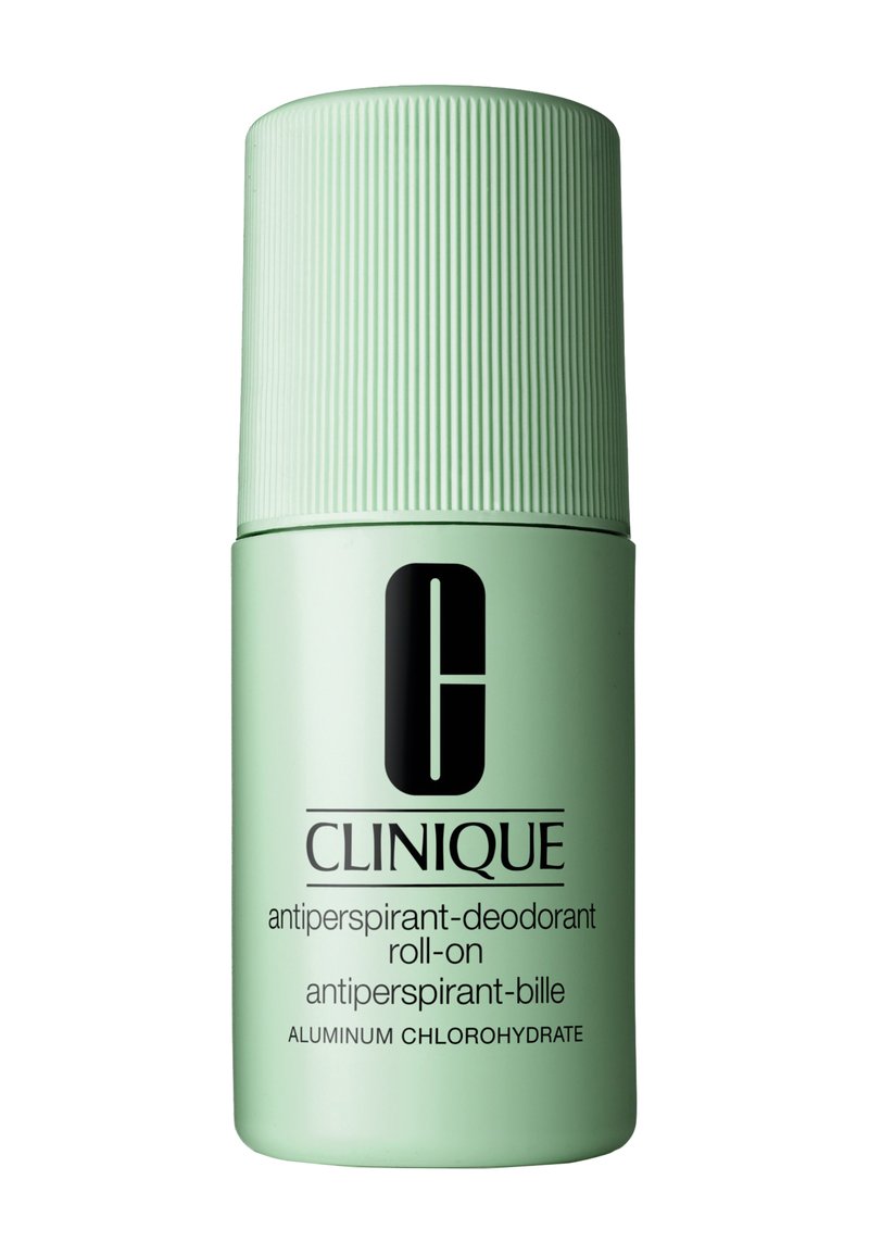 Clinique rullede antiperspirant i en lys grøn cylindrisk beholder med et ribbet låg; har sort tekst og logo.