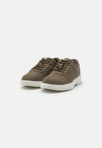 Tommy Hilfiger HYBRID SHOE - Pantofi casual cu șiret - faded military