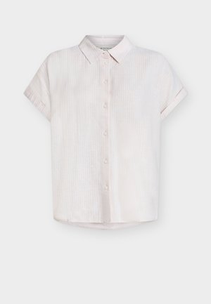 Cămașă cu mâneci scurte, roz deschis, cu nasturi și dungi verticale subtile, cu guler clasic, afișată pe un fundal alb.