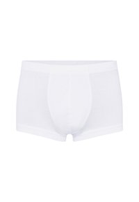 Weiße Baumwoll-Boxershorts mit einer weichen, glatten Textur. Sie verfügen über eine mittellange Beinlänge, einen elastischen Bund und einen konturierten Pouch vorne.