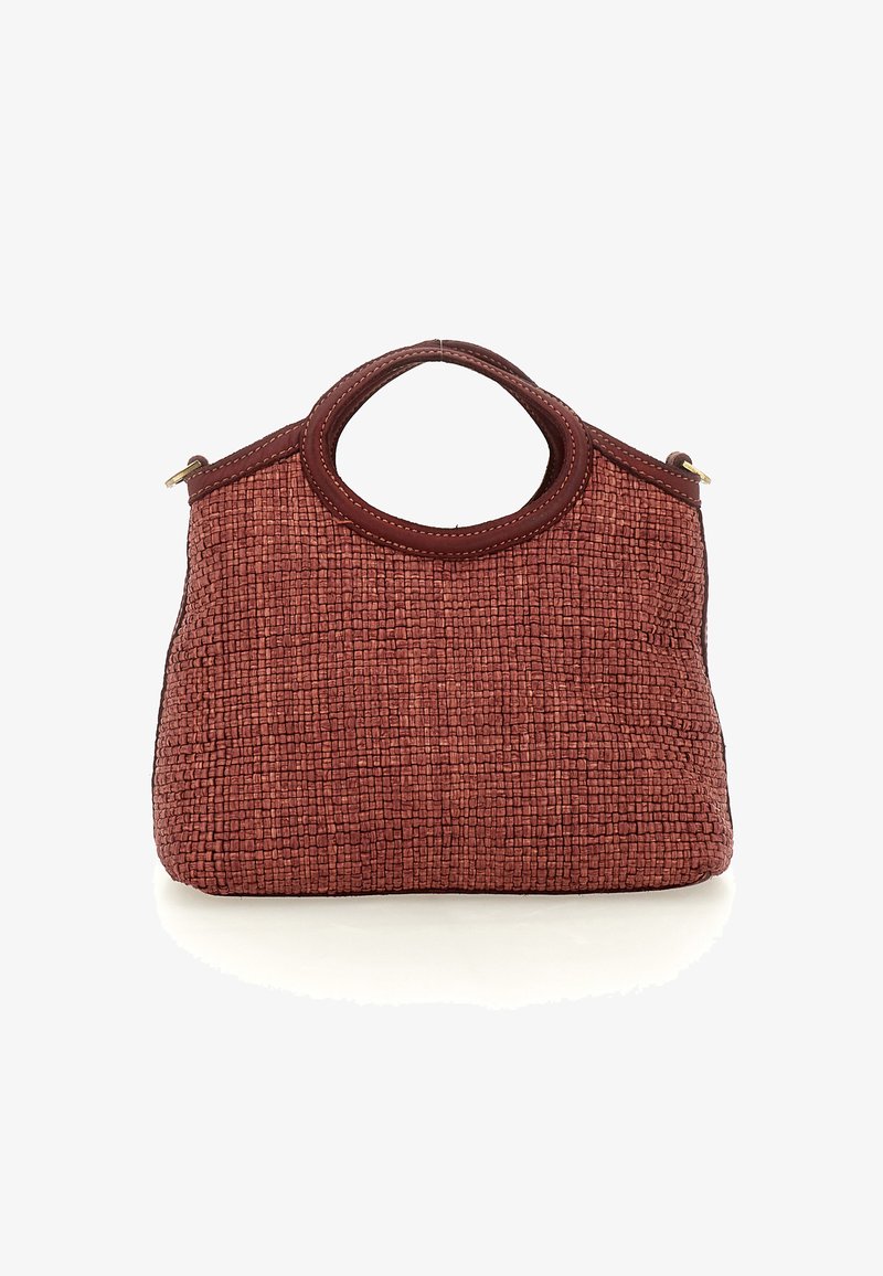 Borsa bordeaux testurizzata con aspetto intrecciato, manici superiori rotondi e forma strutturata. Presenta dettagli in pelle marrone e chiusura con cerniera.