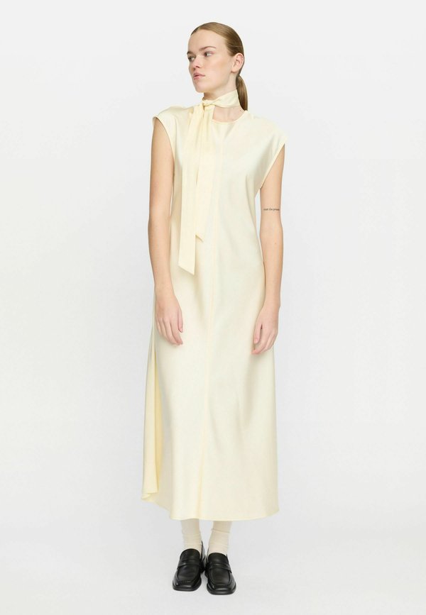 SRLEIA  - Freizeitkleid - almond oil