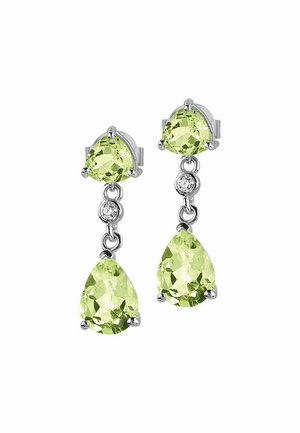 Grüne Edelsteindrop-Ohrringe mit birnenförmigen und dreieckigen Schnitten, in Silber gefasst mit kleinen runden Akzenten.