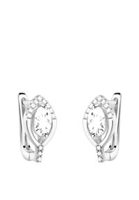 Silverörhängen med ovalformade transparenta stenar, kantade av små klara kristaller, med en elegant, ihopflätad design.