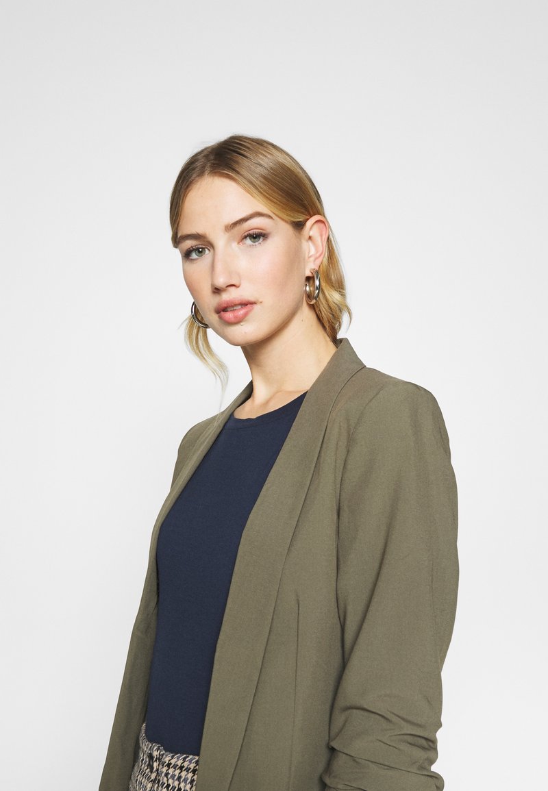 Damen Leichte Jacken | Pieces PCBOSS Blazer sea turtle/khaki - QK64260 Damen Leichte Jacken | Pieces PCBOSS Blazer sea turtle/khaki - QK64260