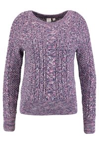 Maglione viola lavorato a maglia con un motivo strutturato, collo, polsini e orlo a coste. Il materiale ha una consistenza morbida e flessibile con delle macchie multicolori.